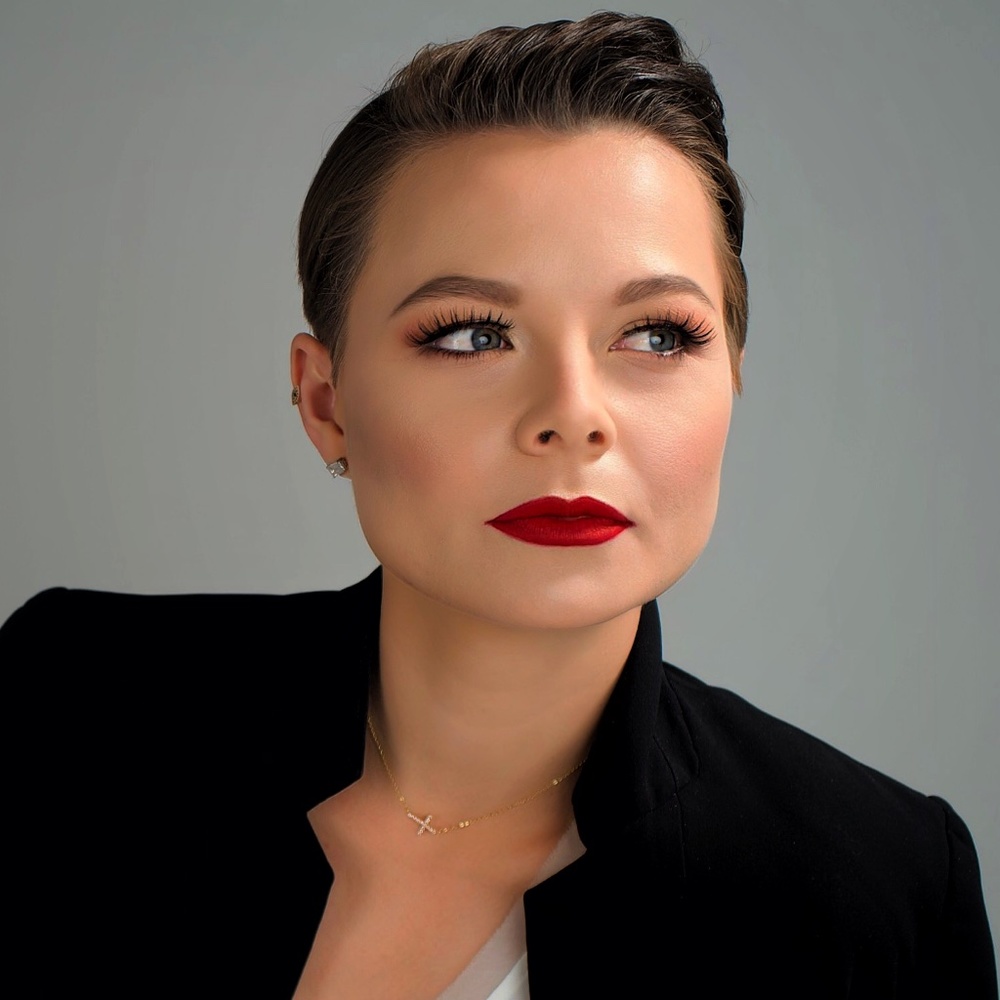 Meet your Posher, Yumiko